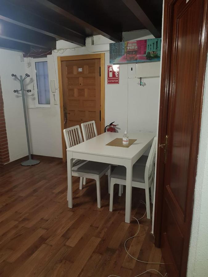 Central Apartment มาดริด ภายนอก รูปภาพ
